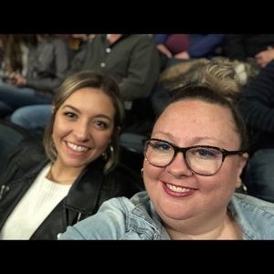 Meet your Posher, Whitney